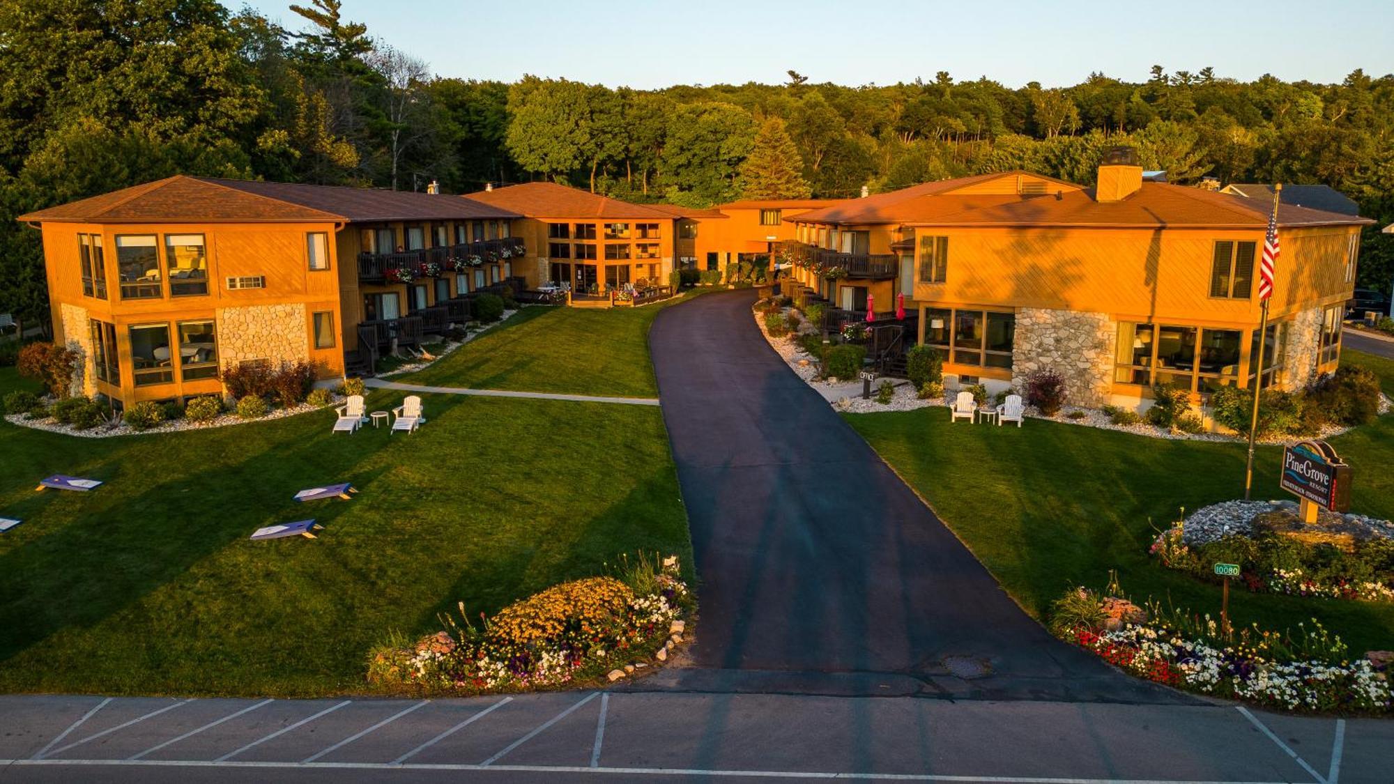 Pine Grove Resort Ифрейм Екстериор снимка