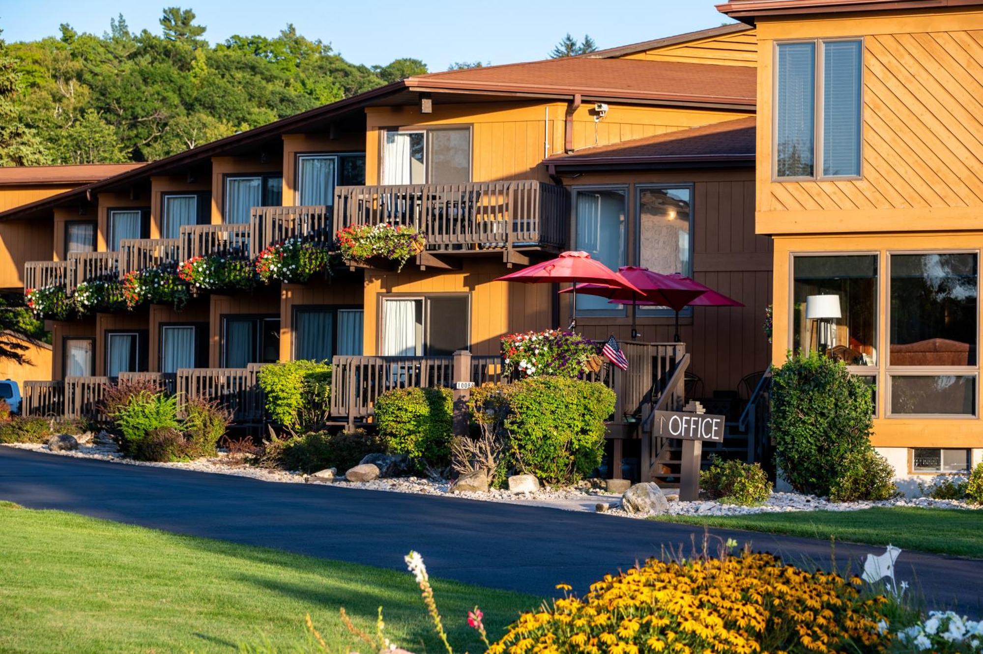 Pine Grove Resort Ифрейм Екстериор снимка